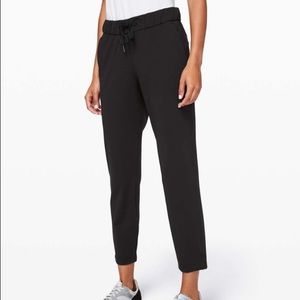 Lululemon On The Fly 7/8 Pants